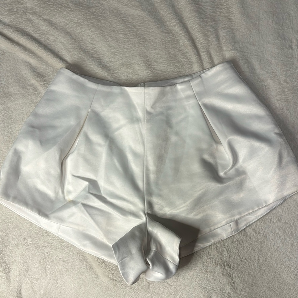 Zara casual white high rise shorts